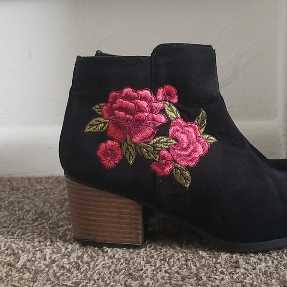 Charlotte Russe Shoes - Floral Embroidered booties | Size 9